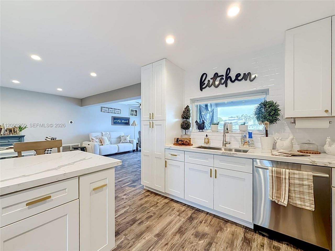 1150 NW 86th Ter, Pembroke Pines, FL 33024 Photo