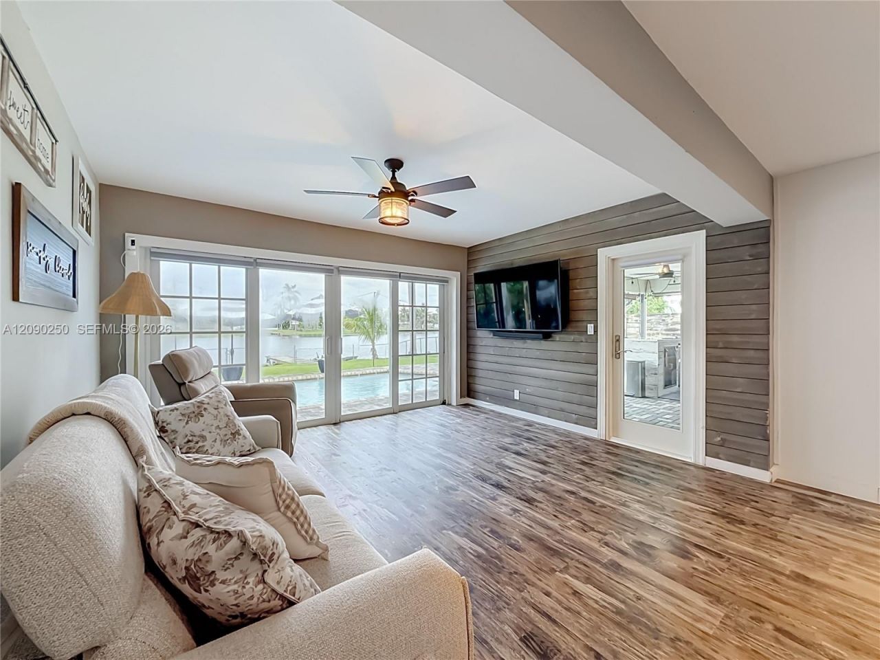 1150 NW 86th Ter, Pembroke Pines, FL 33024 Photo