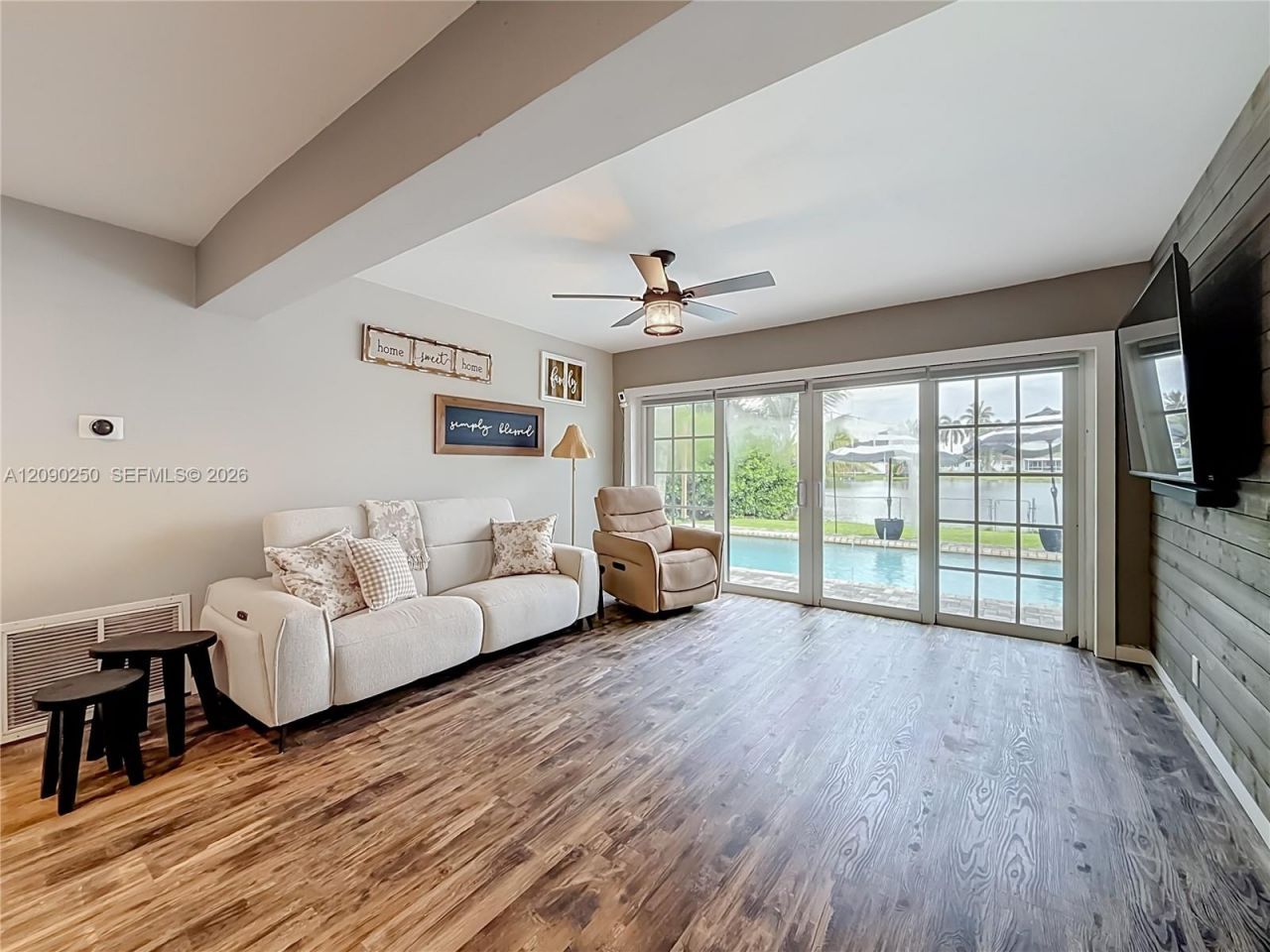 1150 NW 86th Ter, Pembroke Pines, FL 33024 Photo