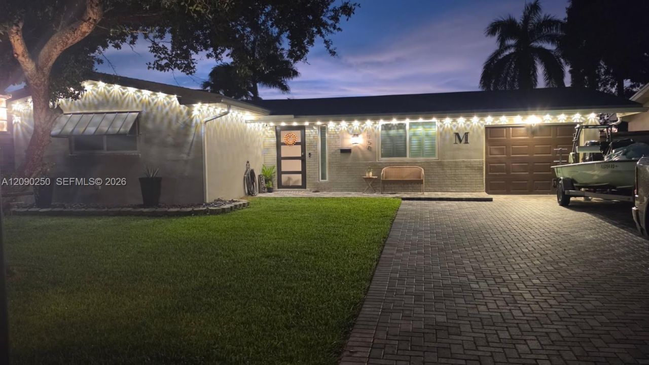 1150 NW 86th Ter, Pembroke Pines, FL 33024 Photo