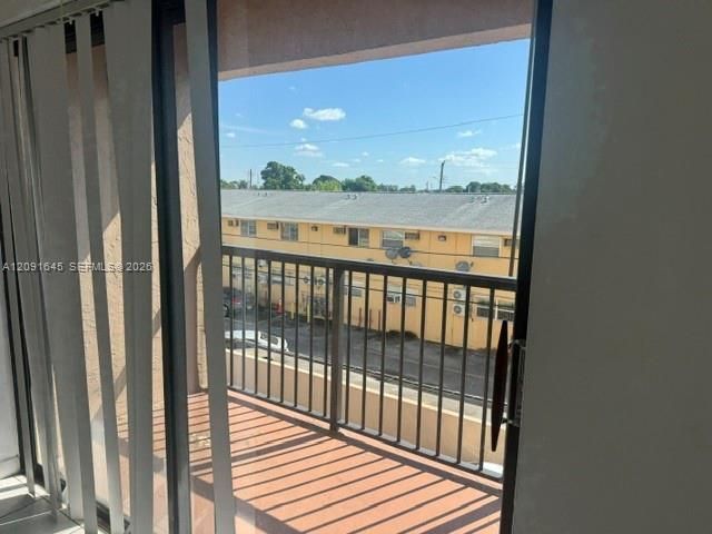3945 SW 89th Ave, Unit 203, Miami, FL 33165 Photo