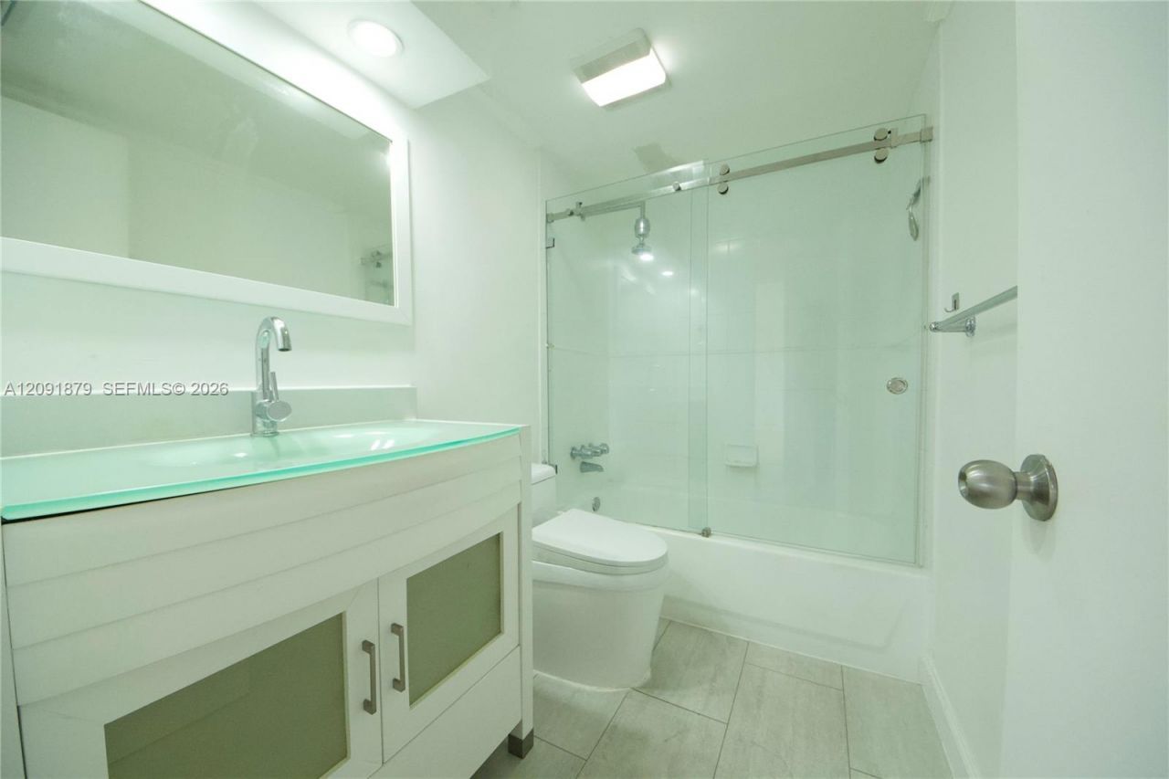 6900 N Kendall Dr, Unit A209, Pinecrest, FL 33156 Photo