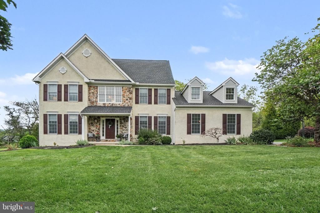 6440 EICHLER CIRCLE , COOPERSBURG, PA 18036
