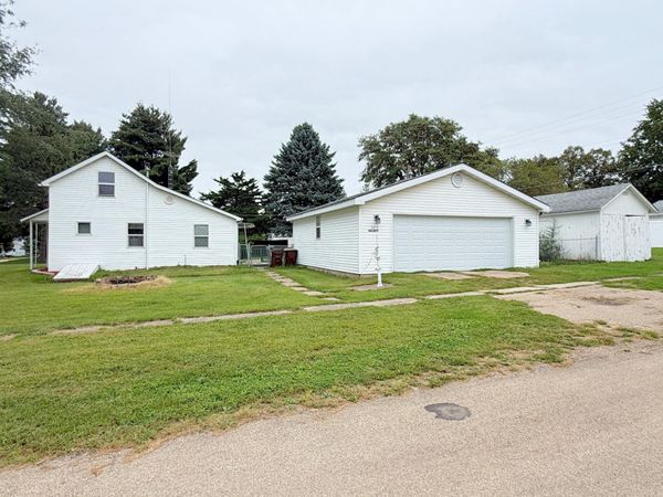 217 S Walnut Street, SHANNON, IL 61078