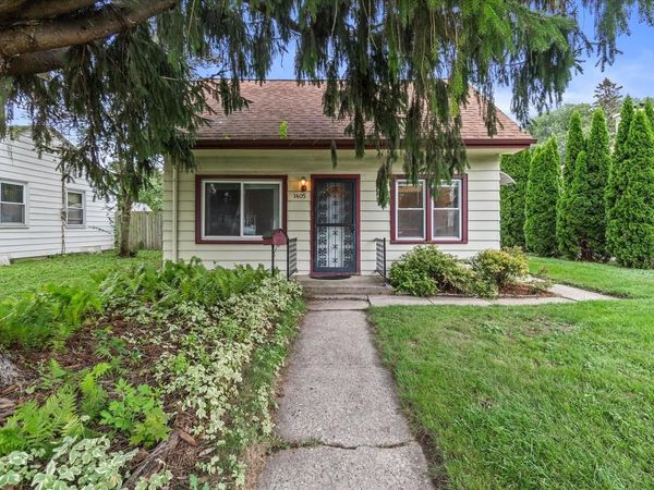 1405 17th AVENUE, South Milwaukee, WI 53172