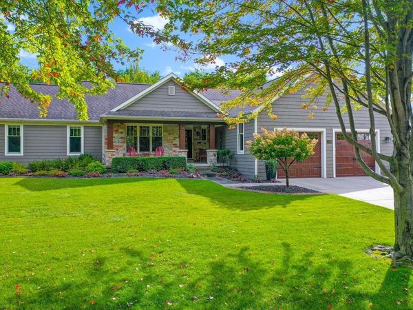 1000 CROWN POINTE CIRCLE, Suamico, WI 54173