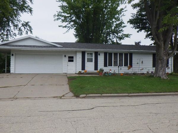 70 GROVE STREET, Clintonville, WI 54929