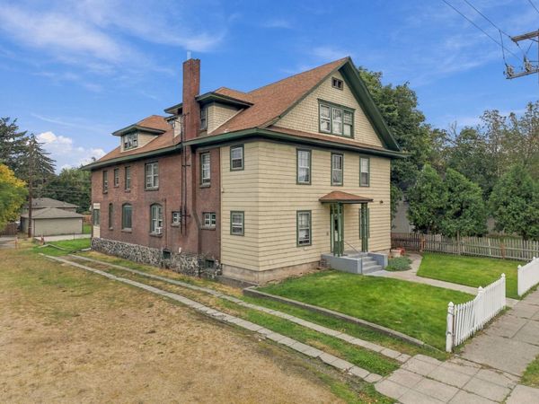 1414 N LINCOLN St, Spokane, WA 99201