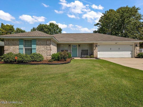 836 Cherry Ridge Drive, Clinton, MS 39056