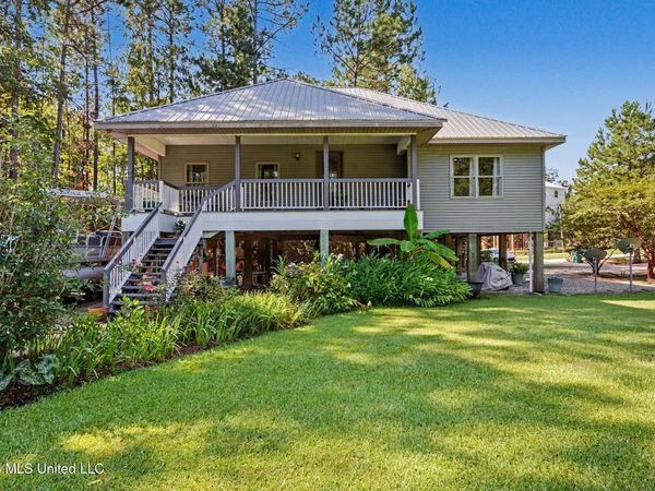6040 Choctaw Place, Kiln, MS 39556