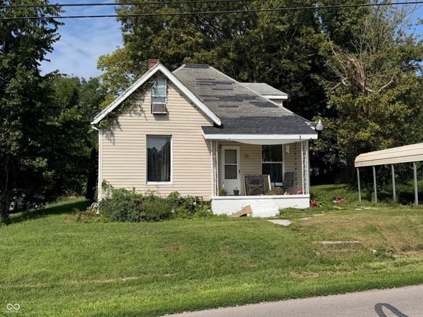 33 M Street , Bedford, IN 47421
