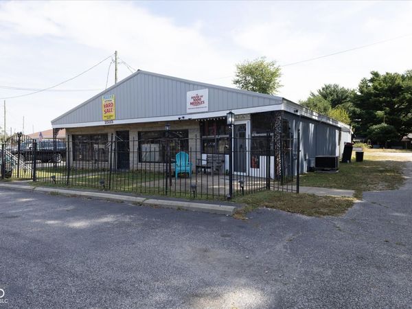 2323 Lafayette Avenue , Terre Haute, IN 47805