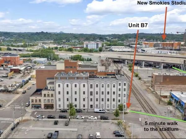 222 N Central St , Unit B7, Knoxville, TN 37917