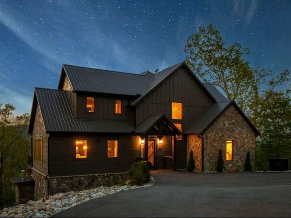5016 Long Rifle Rd , Walland, TN 37886