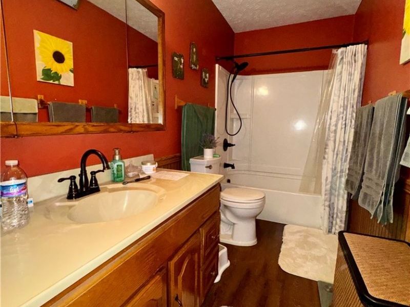 514 Carson Avenue, Grand River, OH 44045 Photo 13