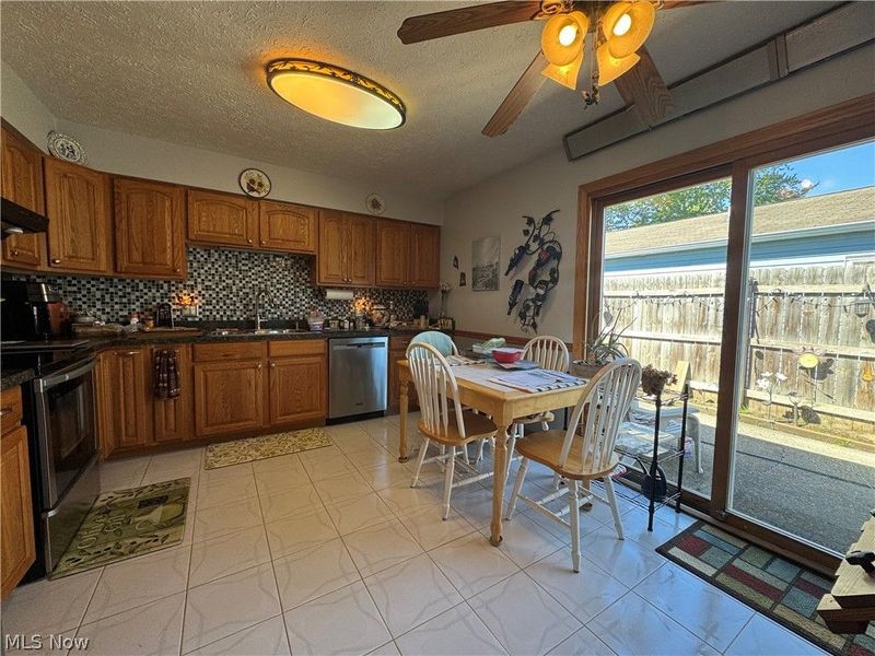 514 Carson Avenue, Grand River, OH 44045 Photo 7