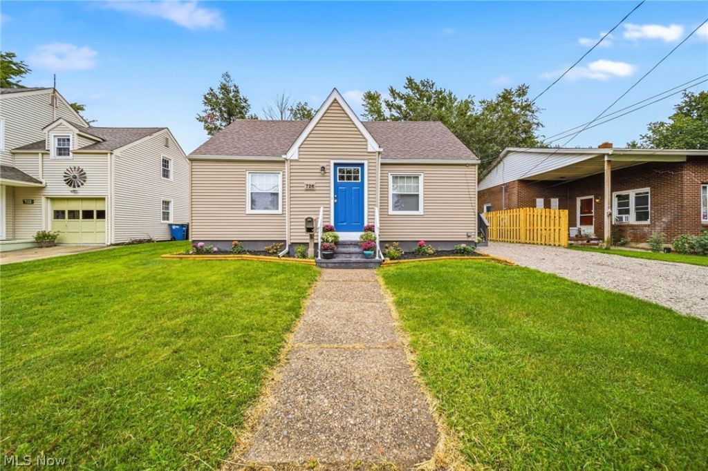 726 Lyndon Avenue, Ashtabula, OH 44004 Main Photo