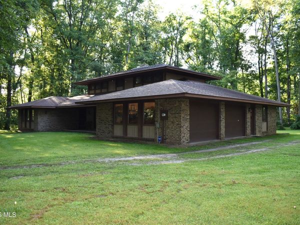 4848 Lose Road , Monclova, OH 43542
