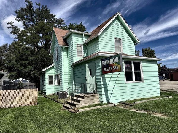 2206 E Michigan Avenue, Jackson, MI 49202