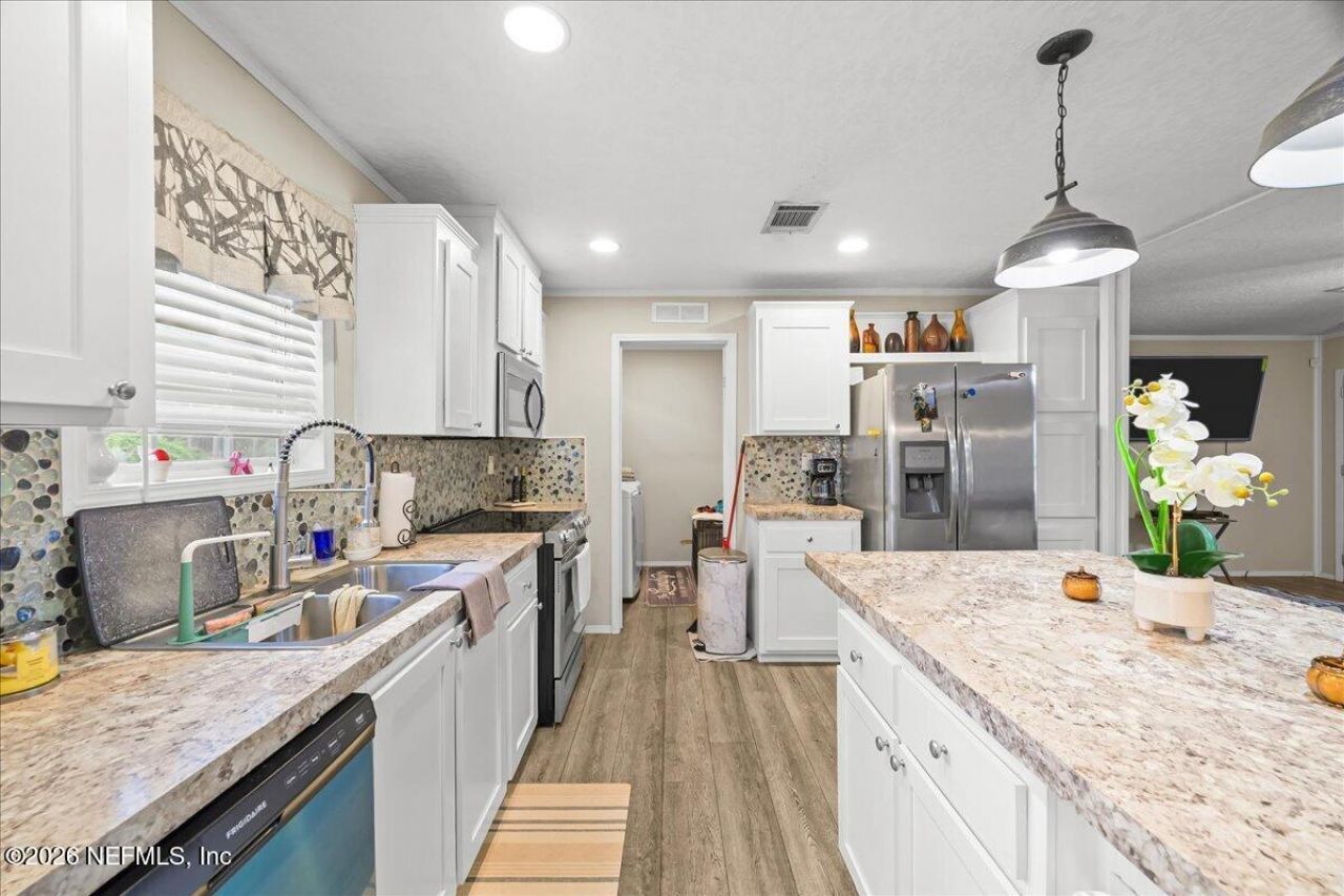 676 S County Road 315, Interlachen, FL 32148 Photo