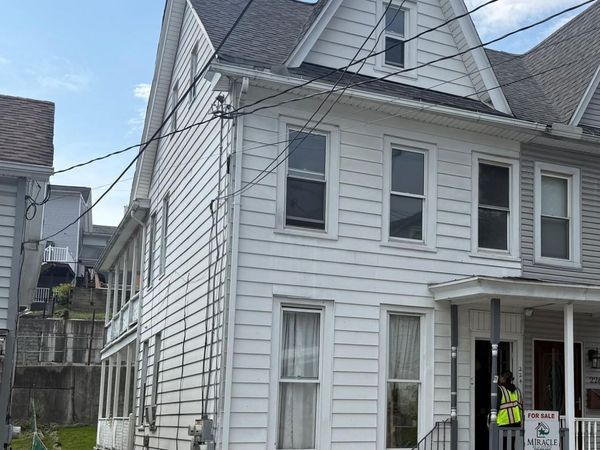 224 Pitt Street, Tamaqua, PA 18252