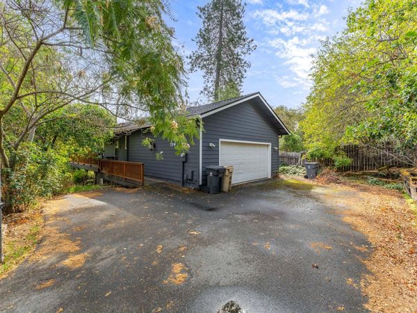 759 NW Bellevue Place, Grants Pass, OR 97526