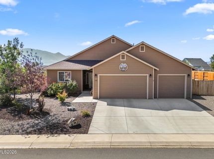 135 Cambridge Drive, Dayton, NV 89403 Photo