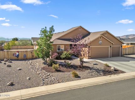 135 Cambridge Drive, Dayton, NV 89403 Photo
