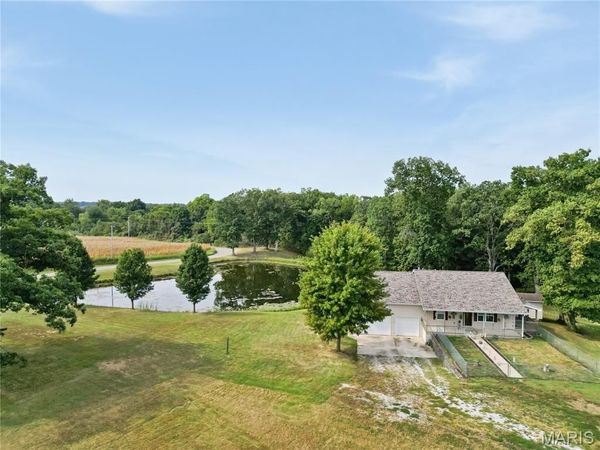 103 Fisher Avenue , Panama, IL 62077