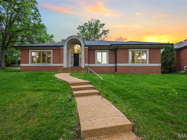 8333 Kingsbury Boulevard, Clayton, MO 63105