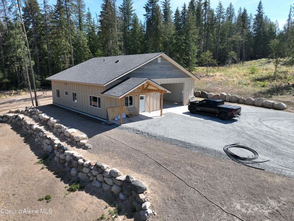 379 Moonfire Rd , Sandpoint, ID 83864