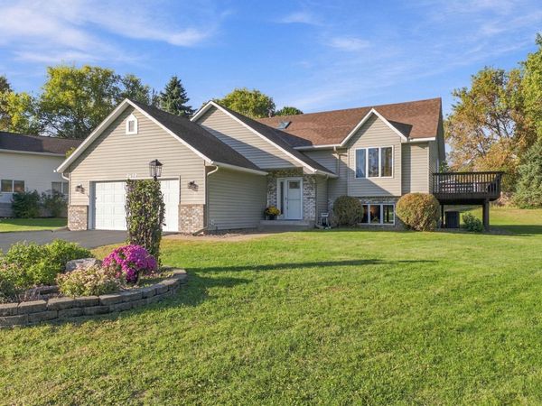 2330 Oak Glen Court, Stillwater, MN 55082
