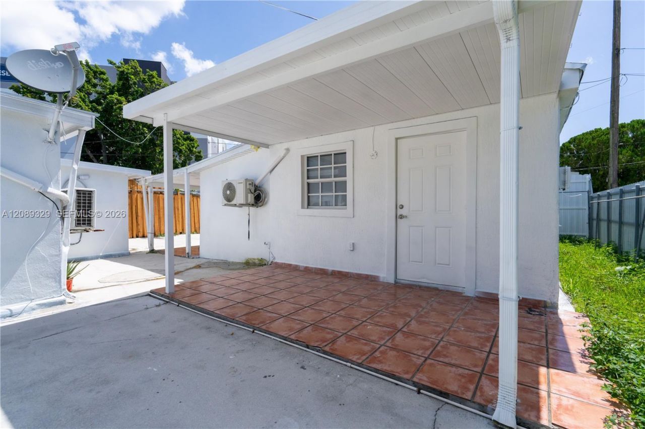 27 SW 55th Ave Rd , Unit S, Miami, FL 33134 Photo