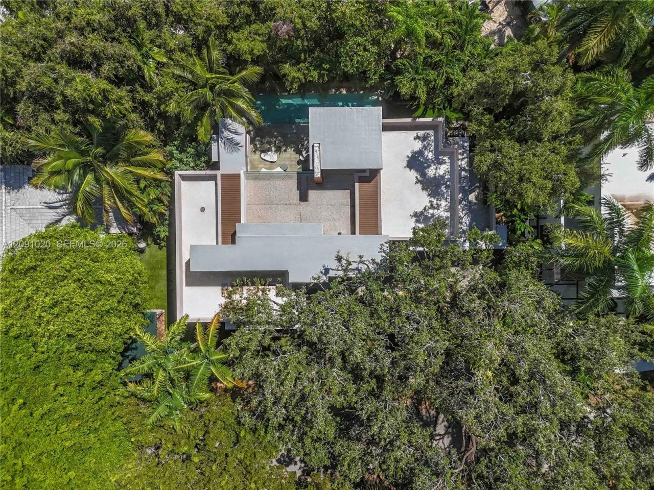2803 Crystal Ct , Miami, FL 33133 Photo
