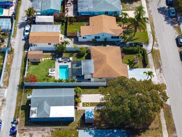 1935 Arthur St, Hollywood, FL 33020