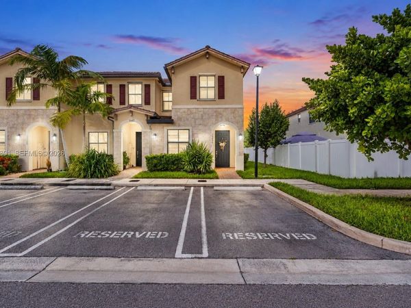 10496 W 33rd Ln , Hialeah, FL 33018