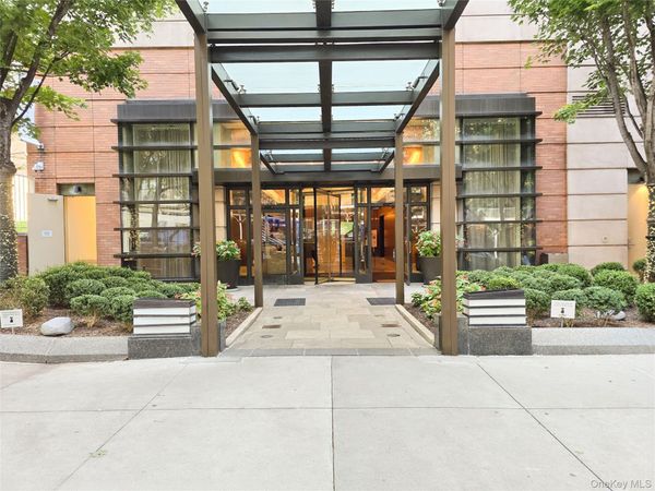 215 E 96th Street, Unit 30K, New York (Manhattan), NY 10128