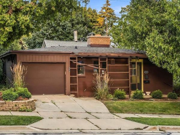 404 N Milwaukee STREET, Port Washington, WI 53074