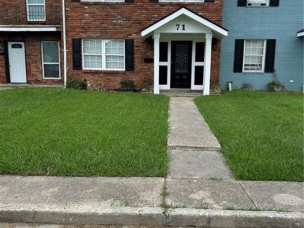 71 NEW ENGLAND Court , Gretna, LA 70053