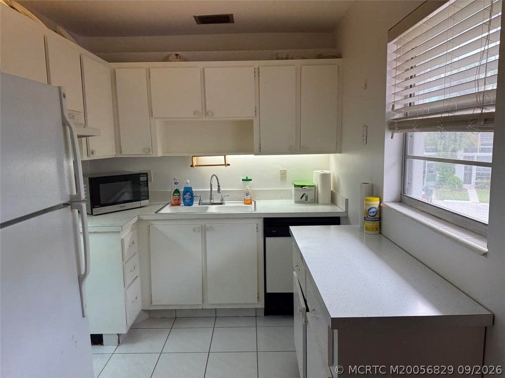 2600 SE Ocean Boulevard , Unit J-12, Stuart, FL 34996 Photo