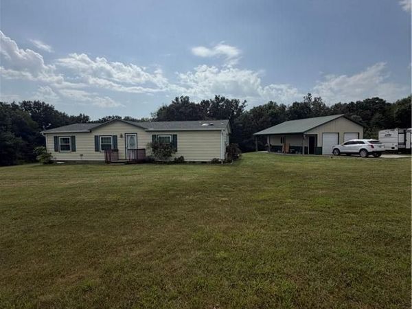 1650 NW 100 Road, Kingsville, MO 64061