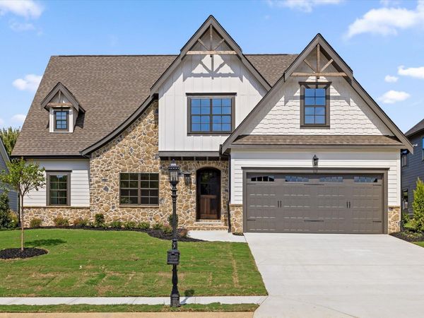7827 Vervena Drive, Unit 4, Ooltewah, TN 37363