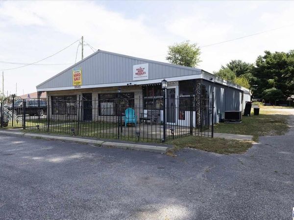 2323 Lafayette Avenue, Terre Haute, IN 47805