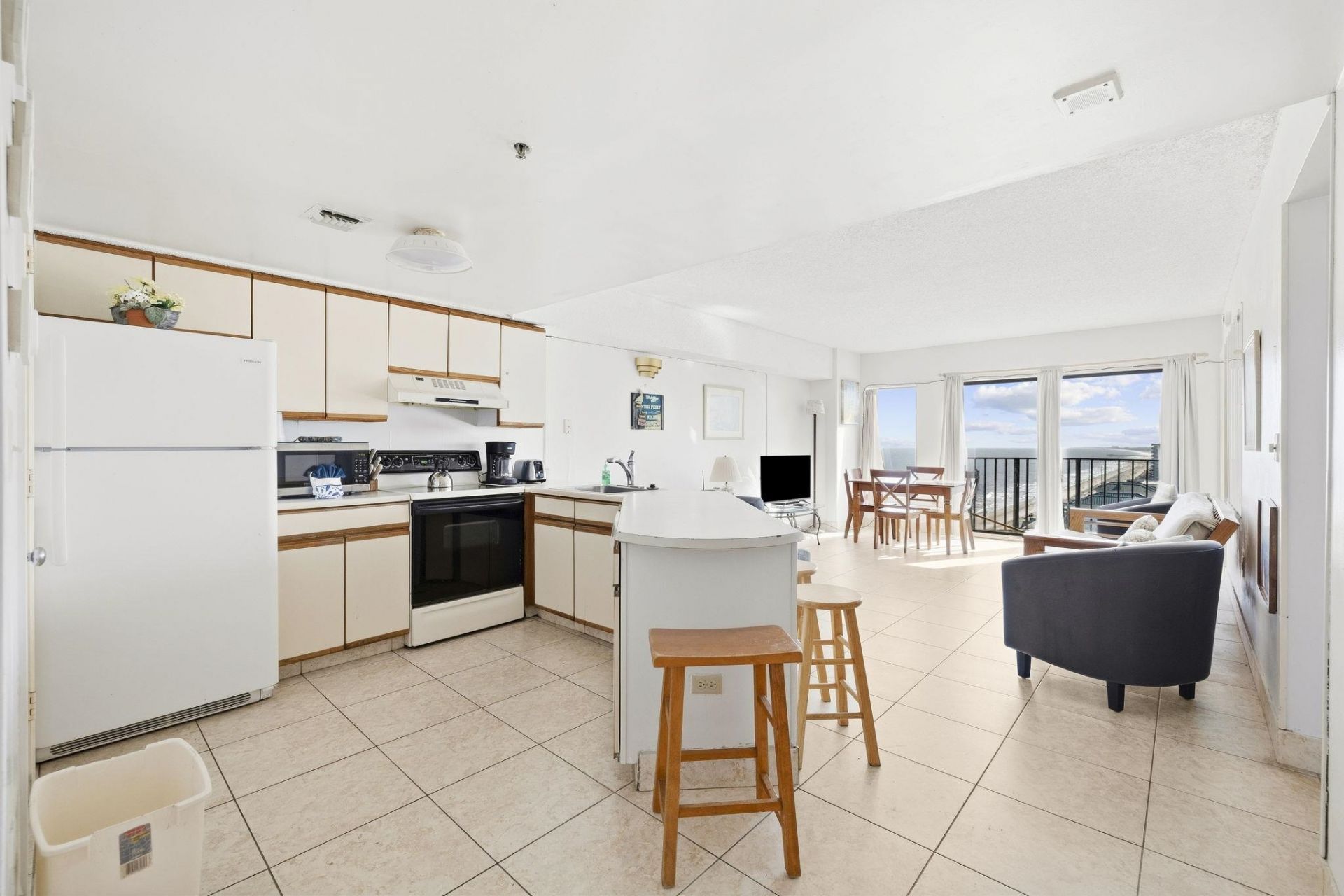 1605 S Ocean Blvd.  Photo 13