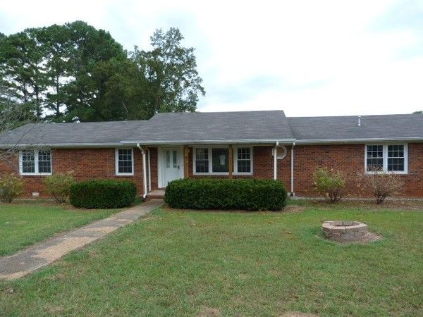 505 Kindel Dr , Decherd, TN 37324