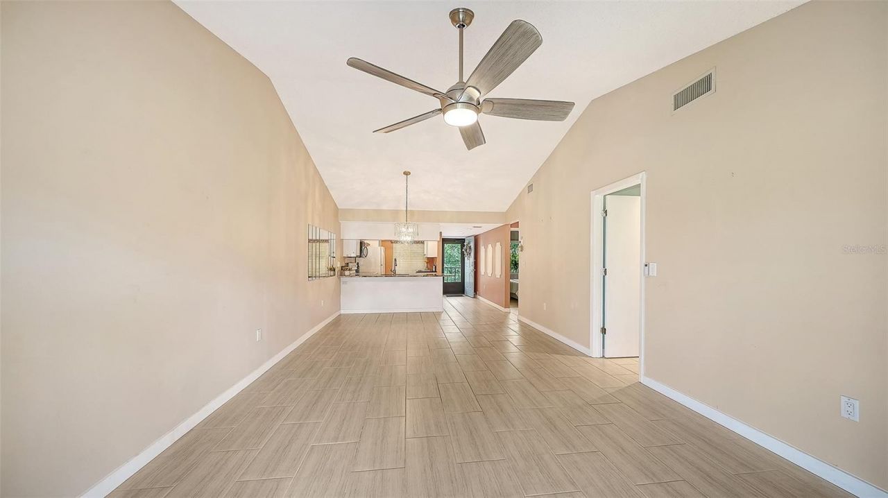 7652 Eagle Creek Drive, Unit 7598, Sarasota, FL 34243 Photo