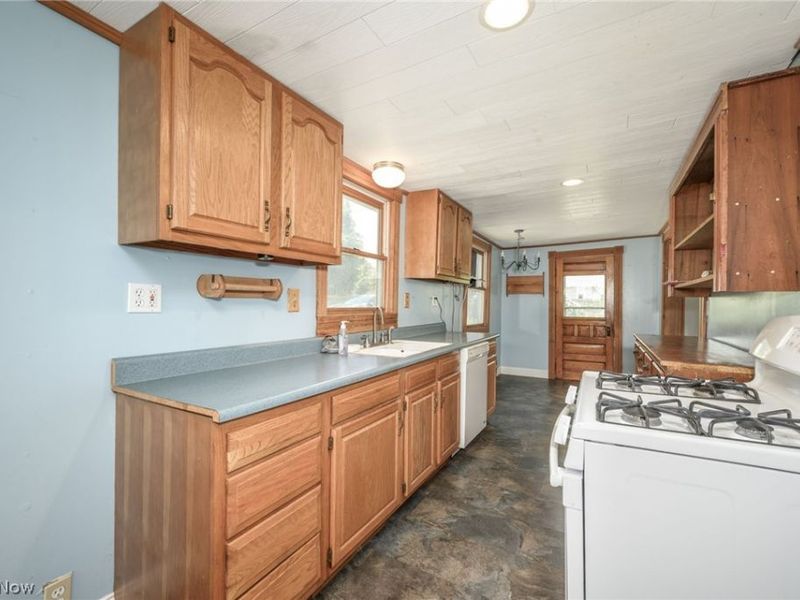 1477 Mogadore Road, Kent, OH 44240 Photo 10