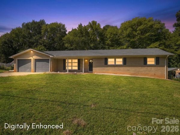 213 Lakeview Drive, Harrisburg, NC 28075