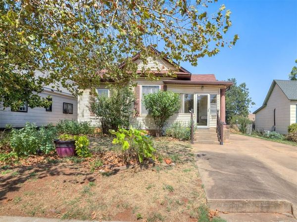 1114 E Noble Avenue, Guthrie, OK 73044