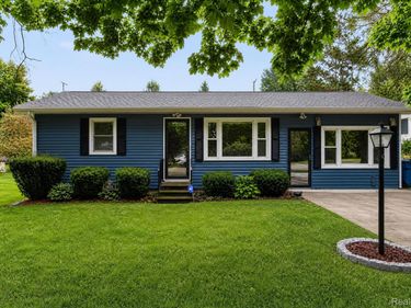 6035 Lincoln Street, Mayville Village, Mi 48744